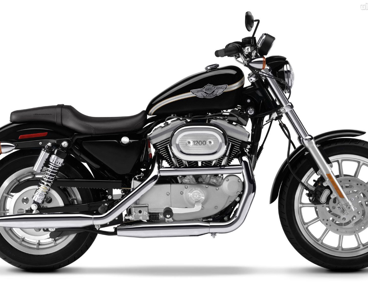 Тест-драйв мотоцикла Harley-Davidson XL 883R Sportster Roadster