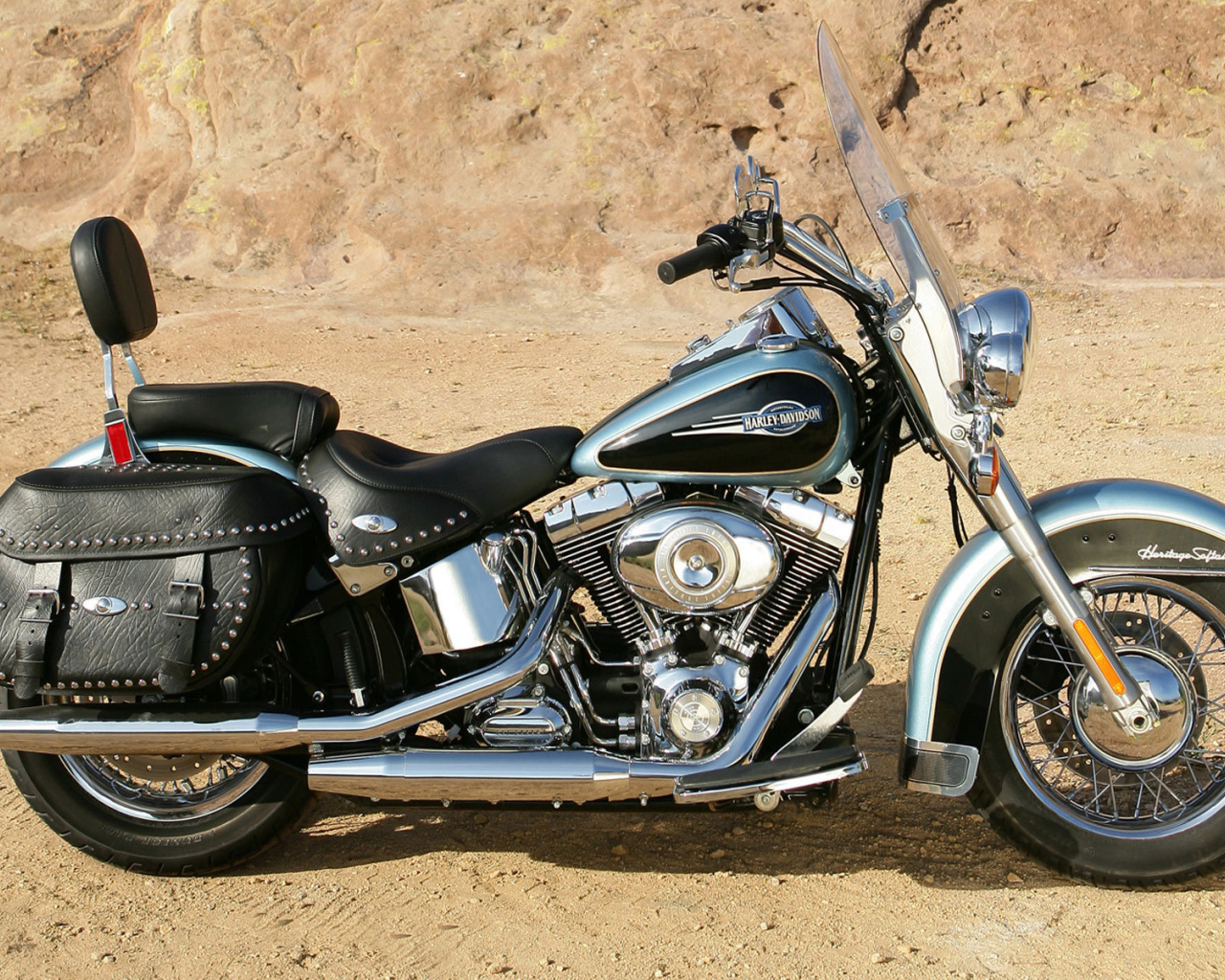 Надежный мотоцикл Harley-Davidson Heritage Softail