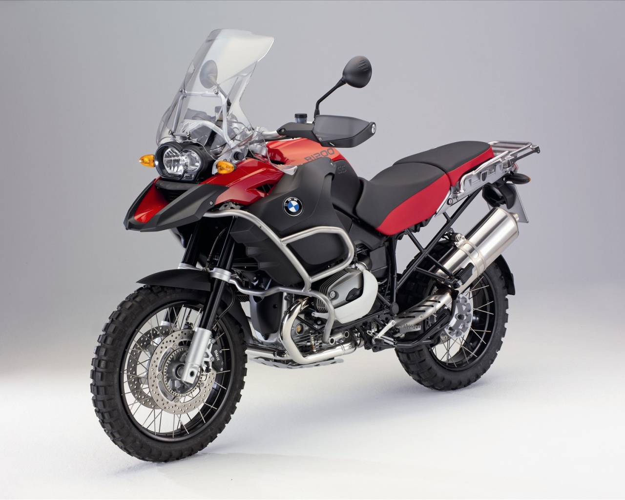 Красный Bmw r 1200