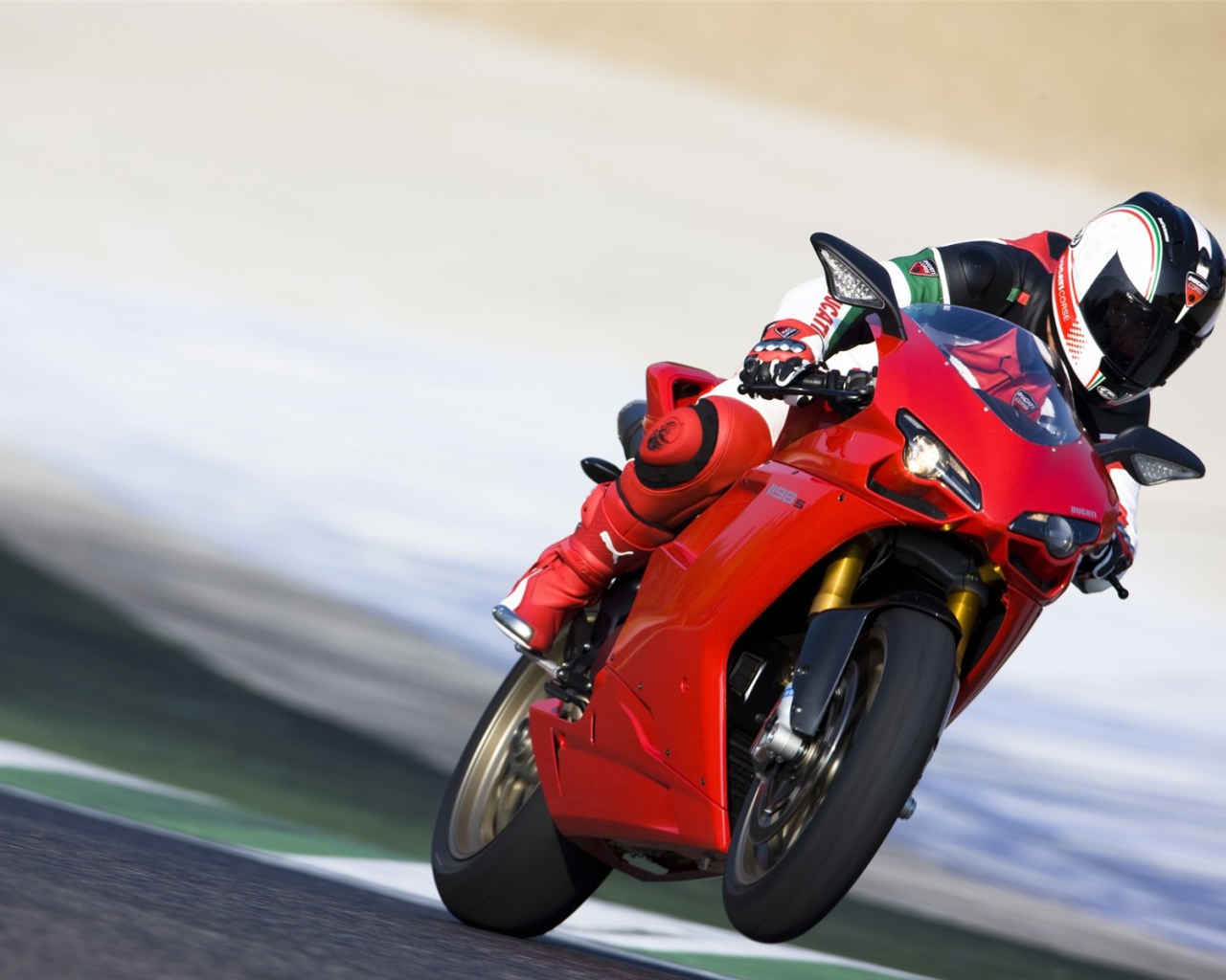 Гоночный мотоцикл Ducati 1198
