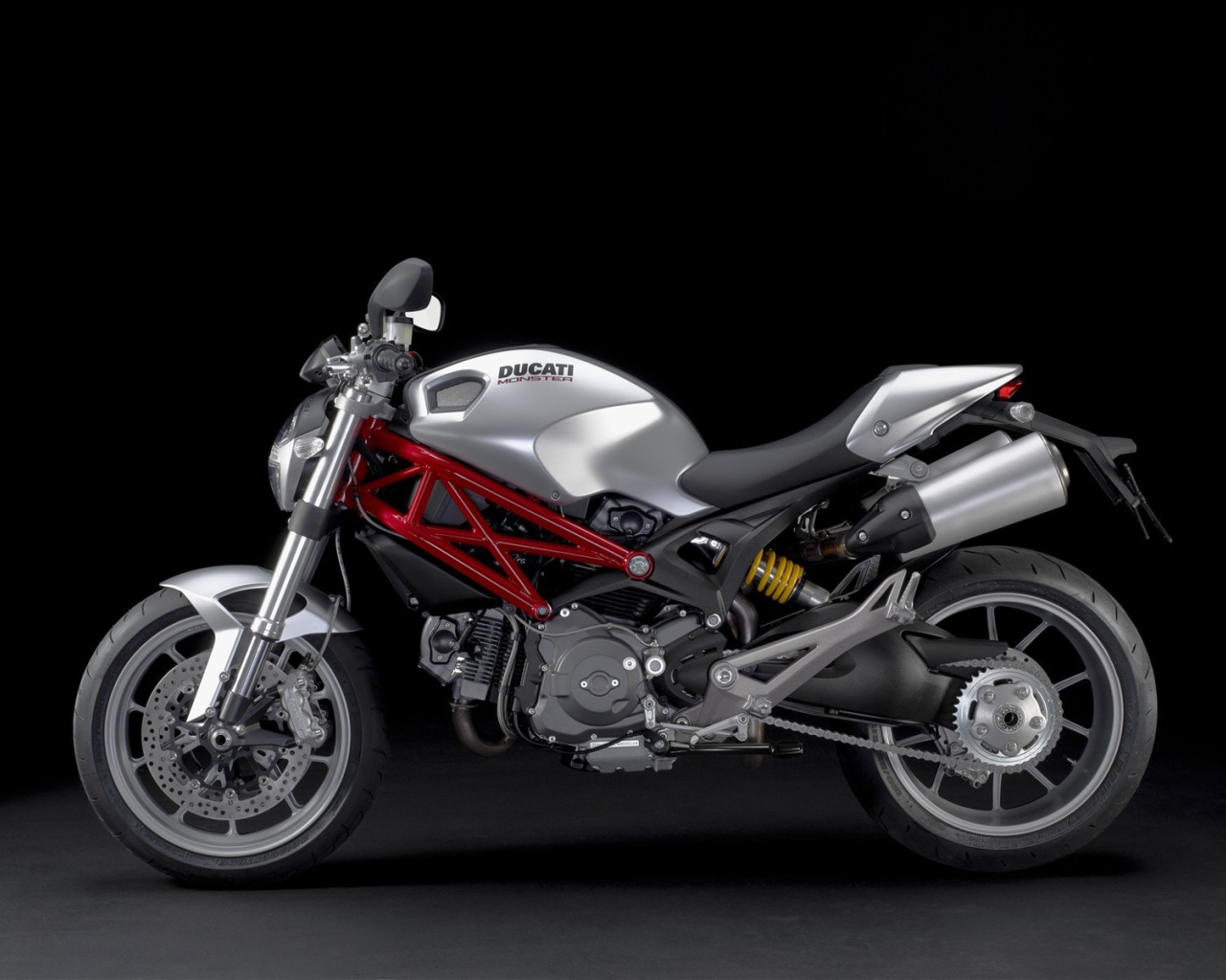 Мотоцикл Ducati monster 1100 metallic mix