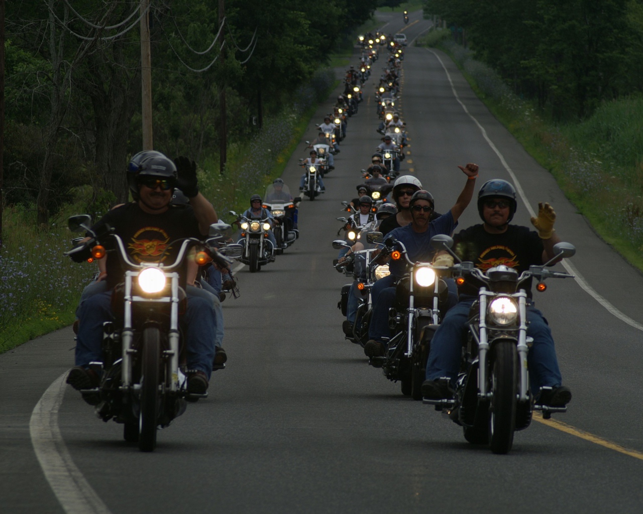 Колонна мотоциклистов