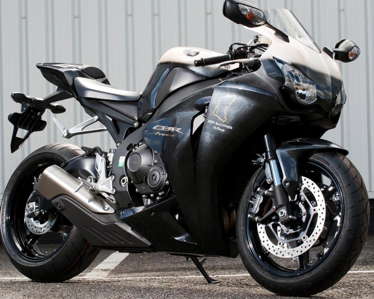 Мотоцикл Honda cbr100rr