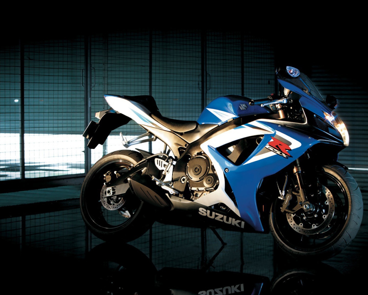 Мотоцикл Suzuki gsx r750