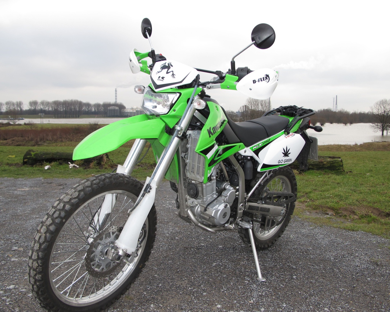 Невероятный мотоцикл Kawasaki KLX 250