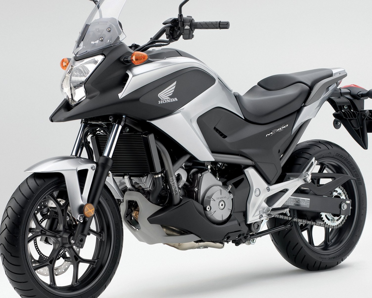 Невероятно быстрый мотоцикл Honda NC 700 X