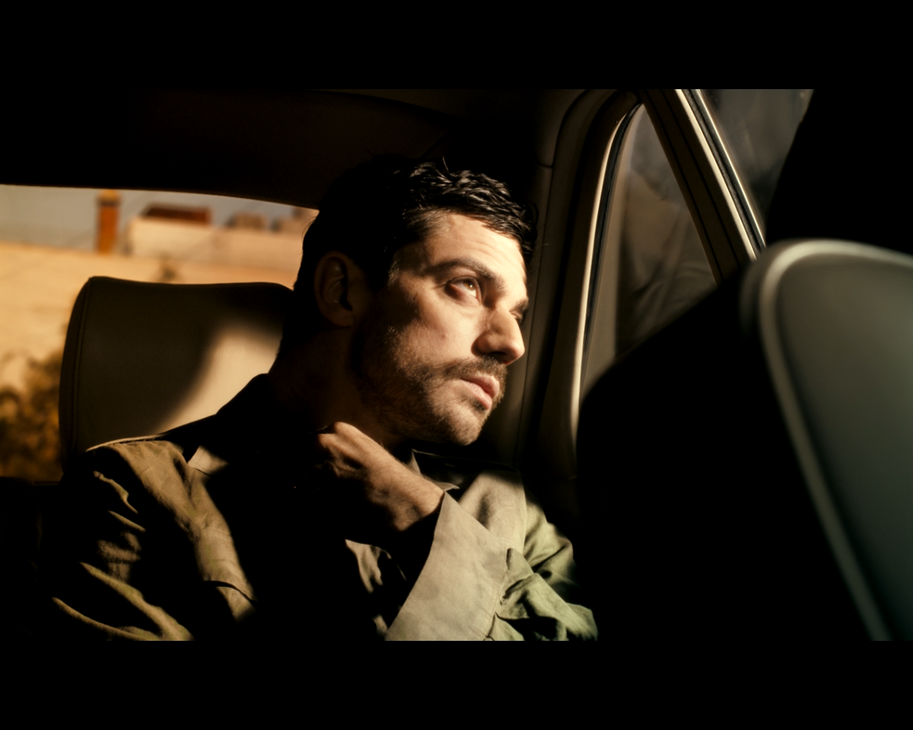 Кадр из фильма Двойник