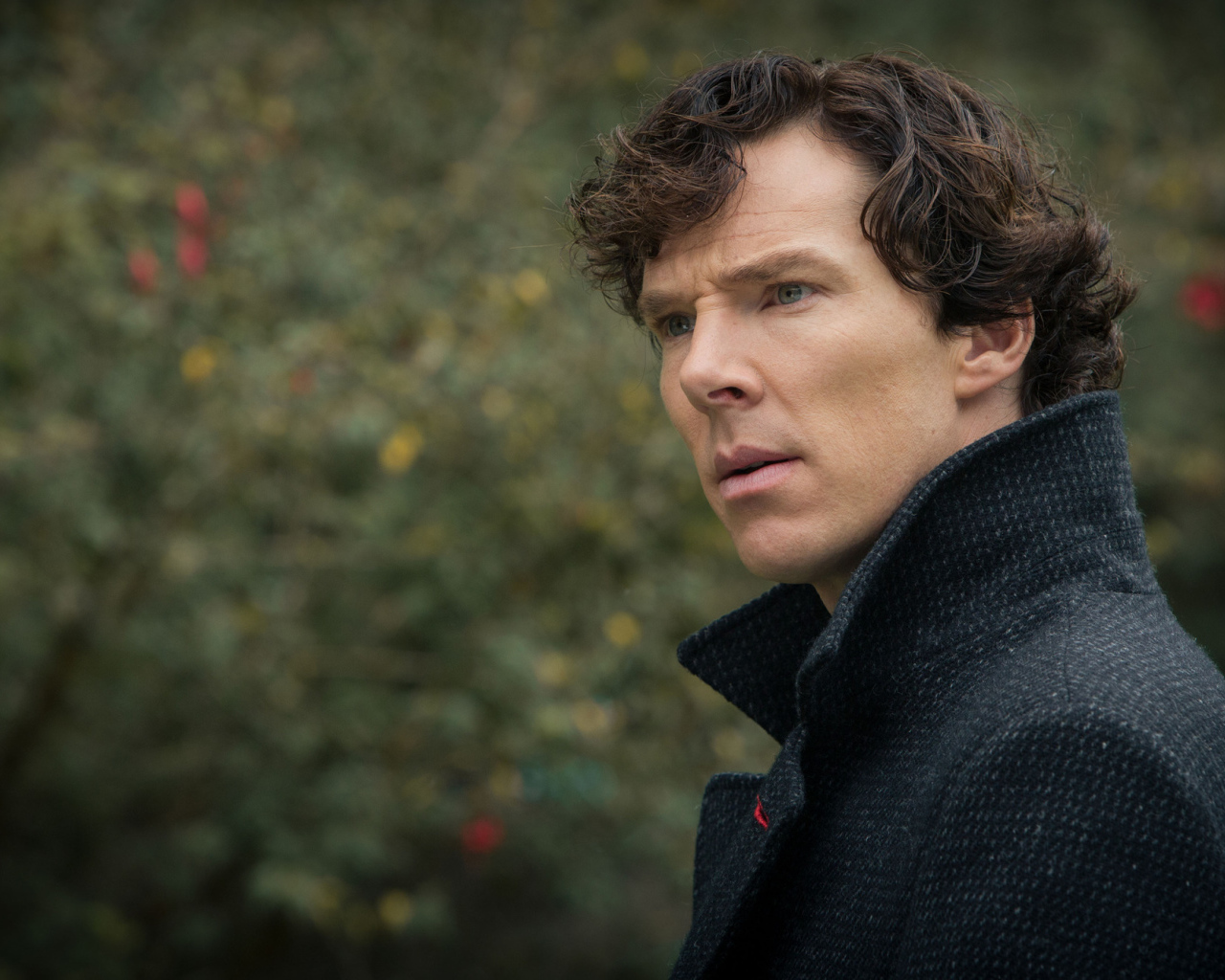 Задумчивый взгляд Шерлока