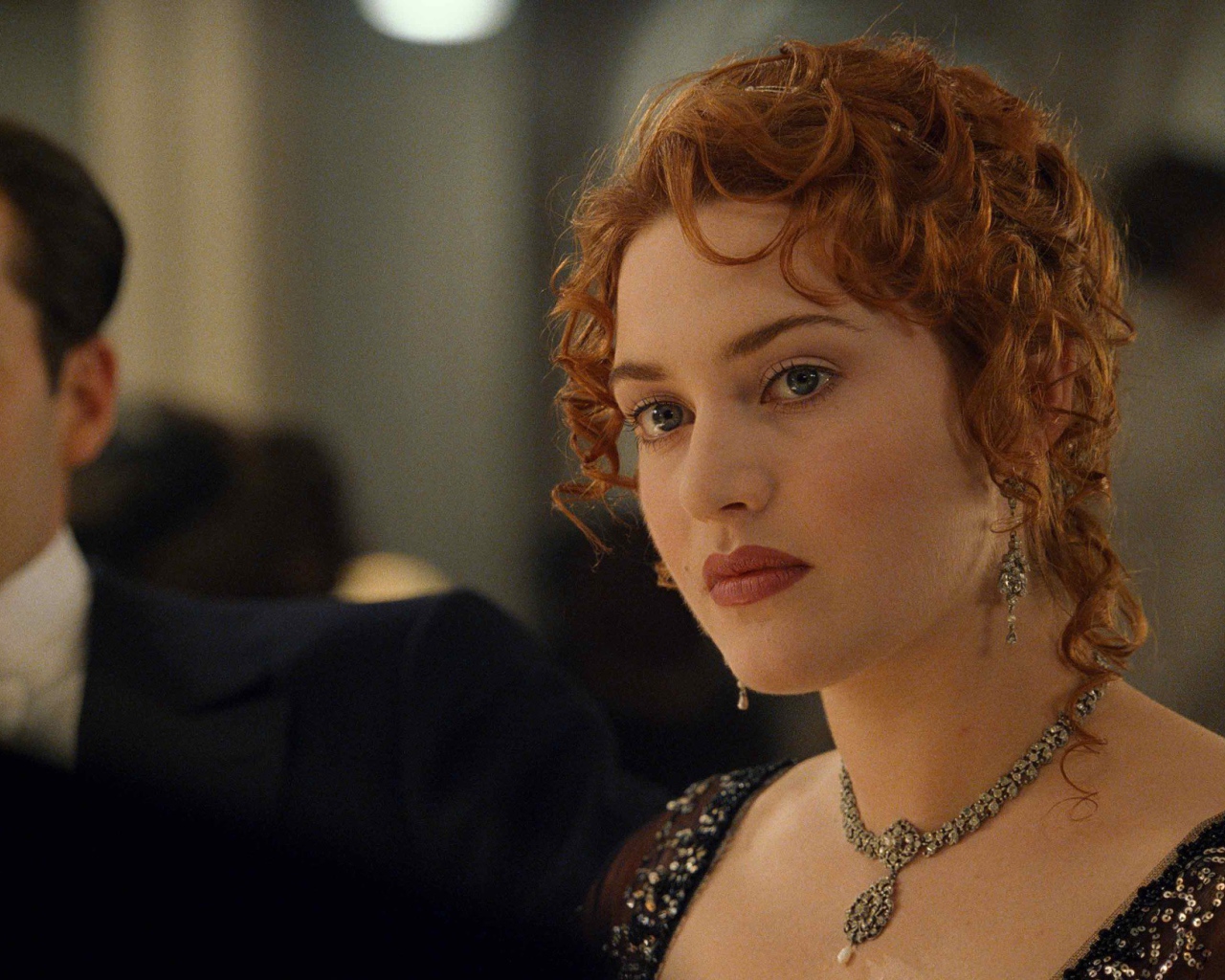 Роуз на обеде в фильме Титаник