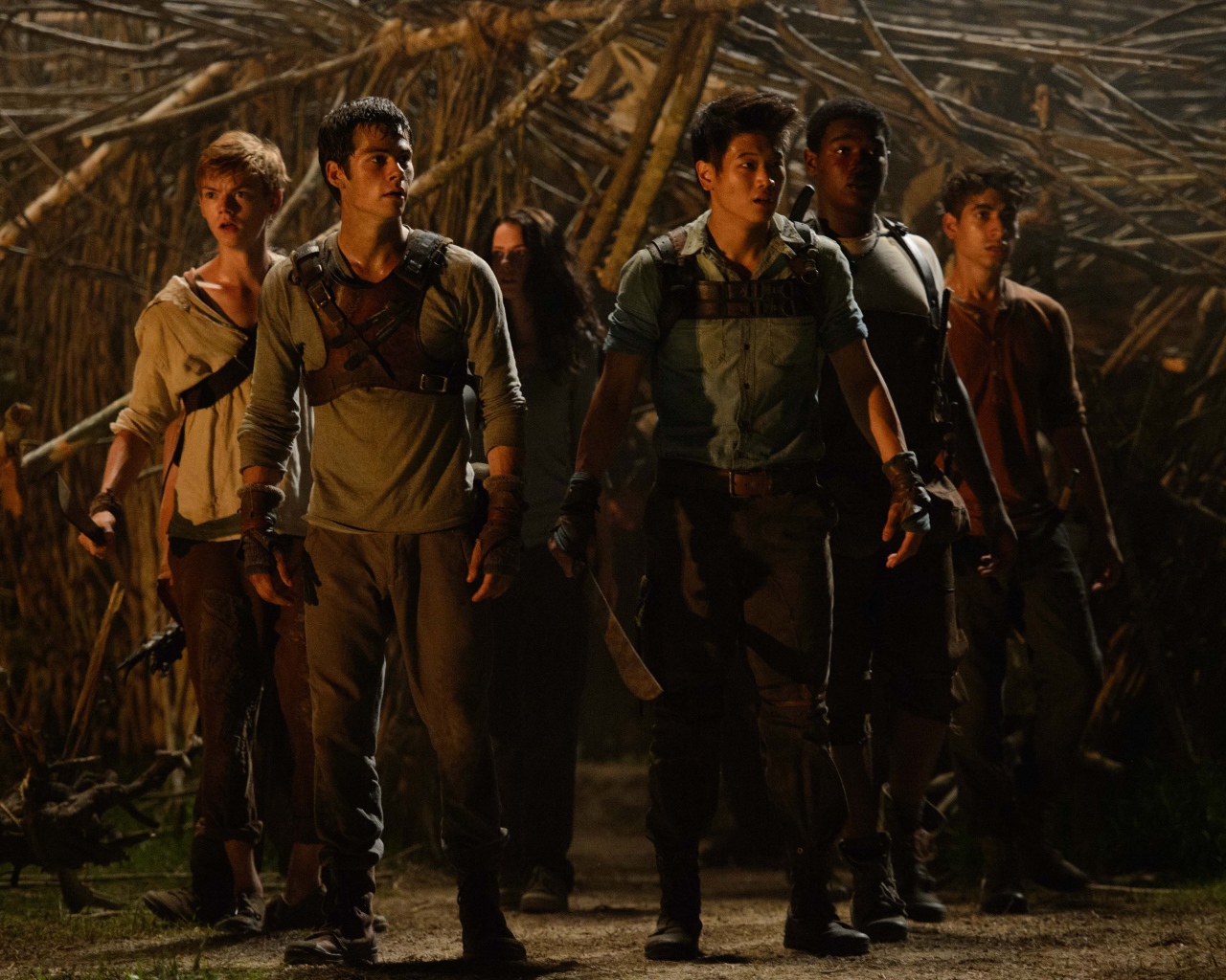 Бегущий по лабиринту герои