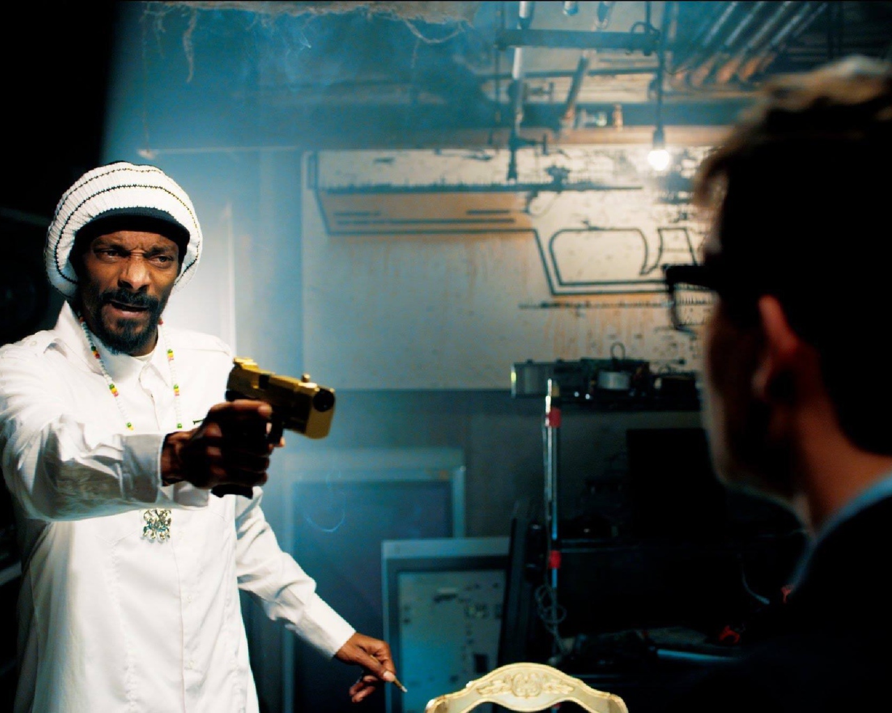 Одноклассники.ru НаCLICKай удачу угрожает пистолетом