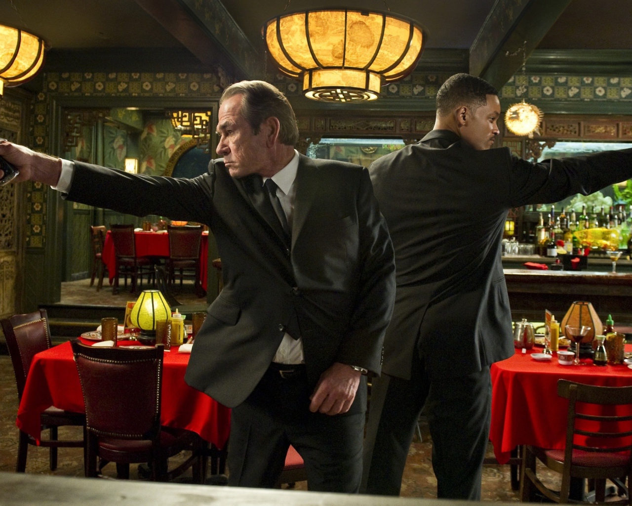 Люди в черном 3