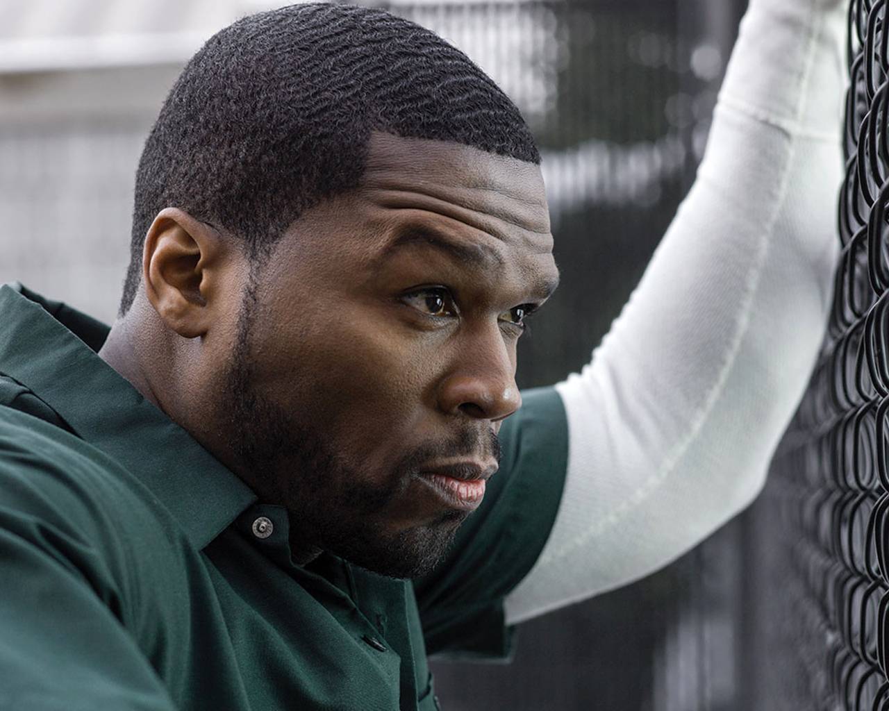 50 Cent у решетки