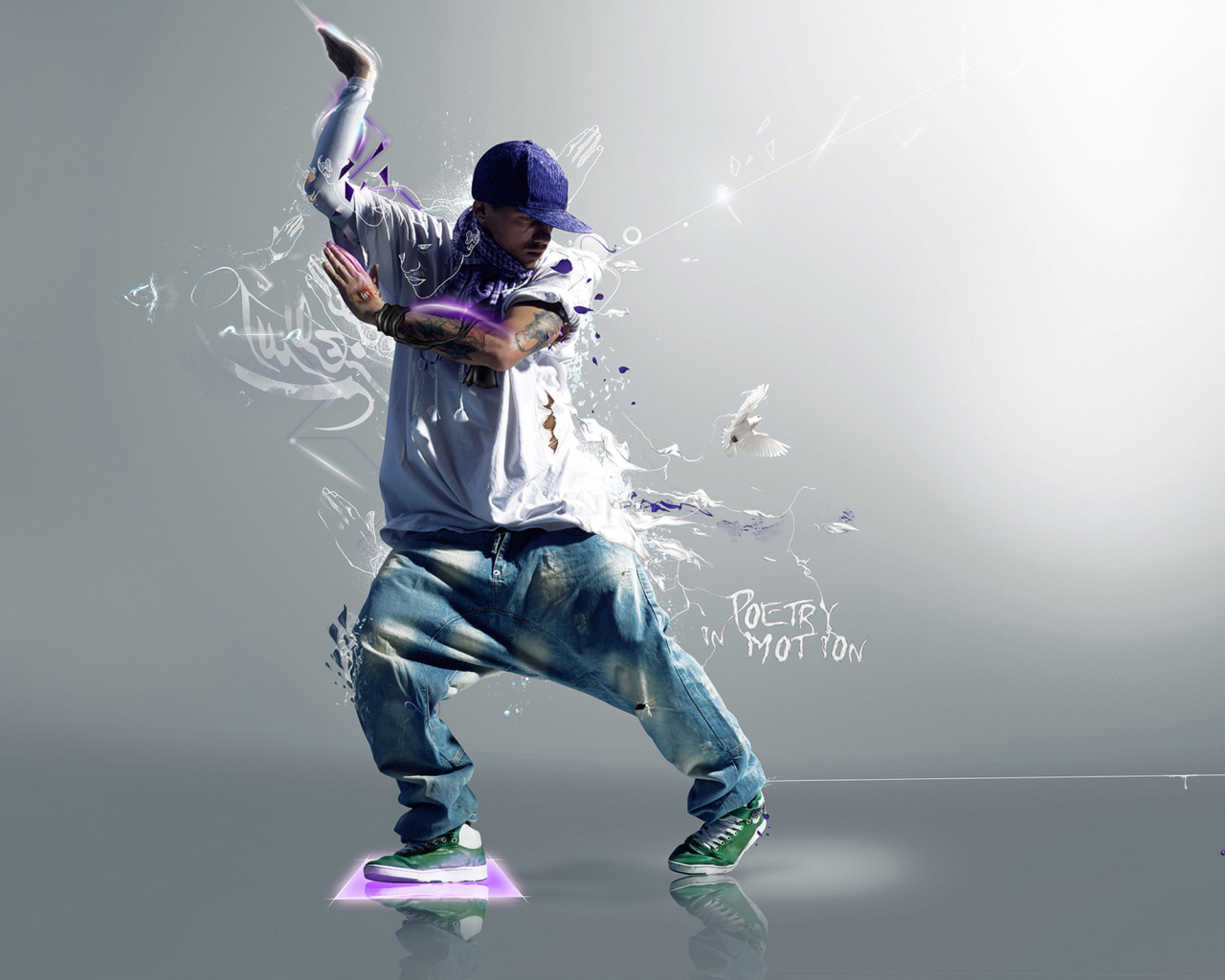 Темнокожий рэпер танцует