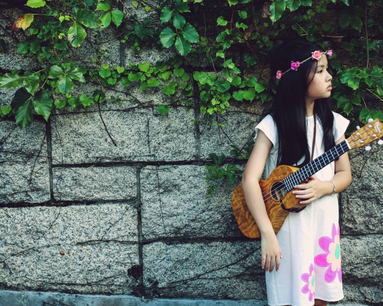 Девочка в веночке