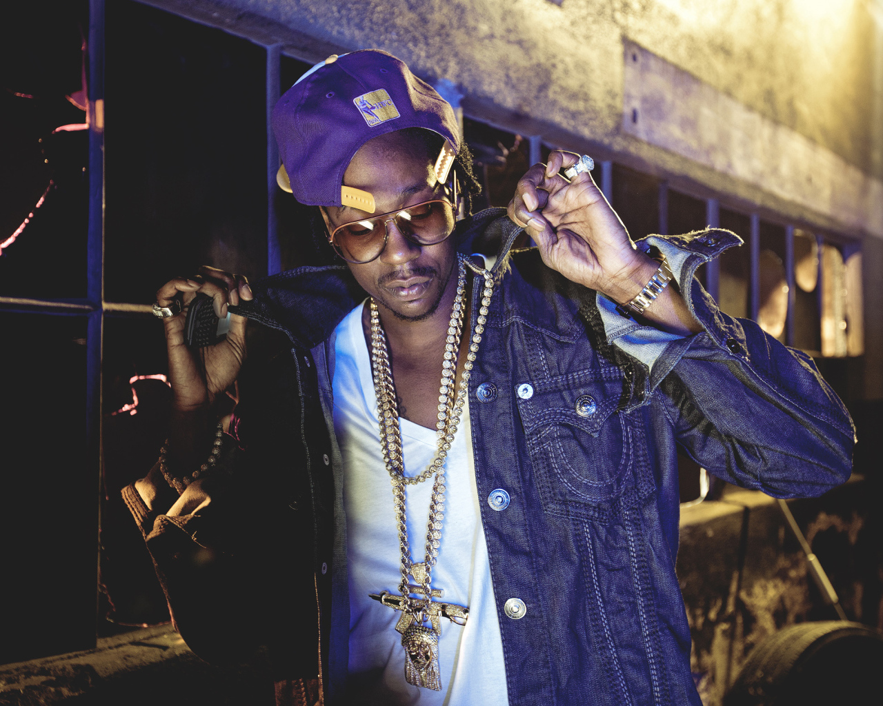 Рэпер перед выступлением