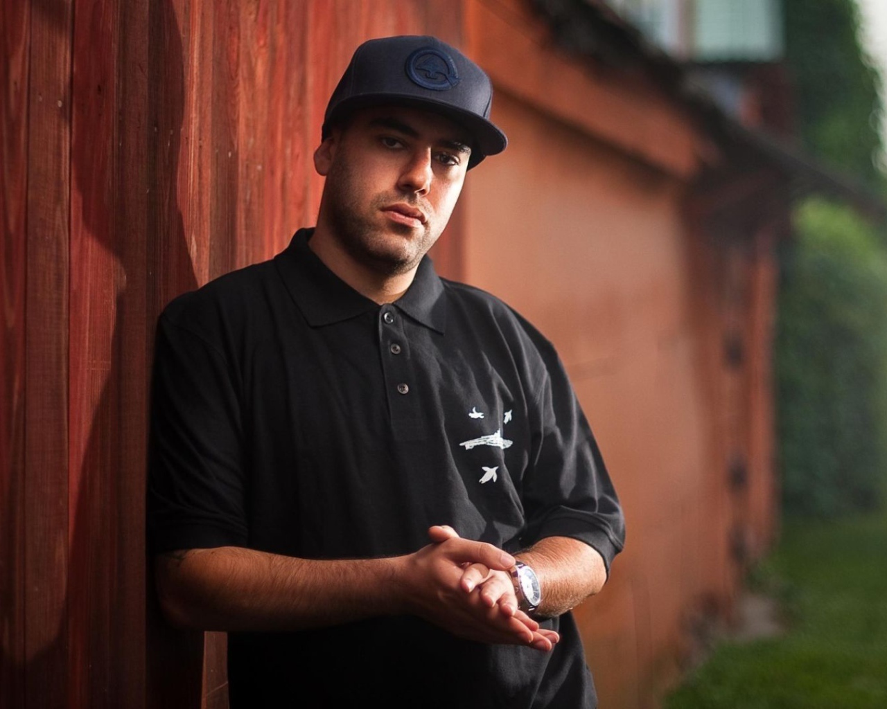 SLIM во дворе