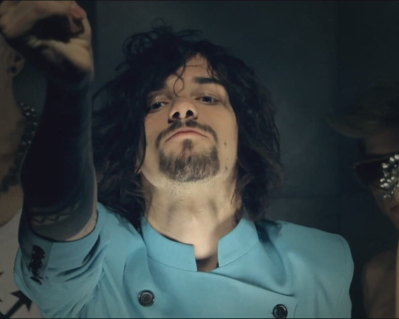 Кадр из клипа группы Quest Pistols