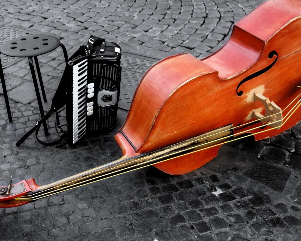 Скрипка и стул