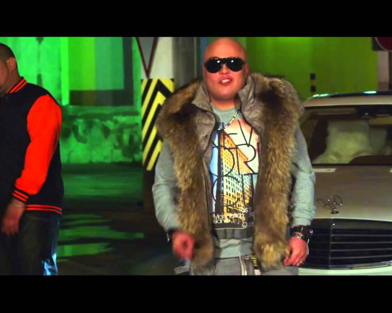 Доминик Джокер богато одетый