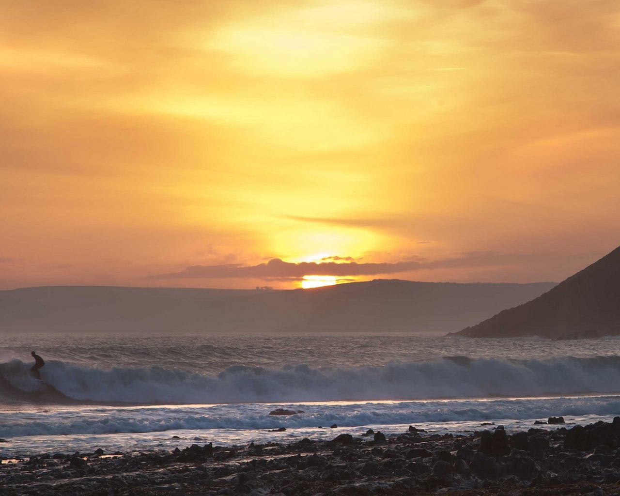 Пенистые волны