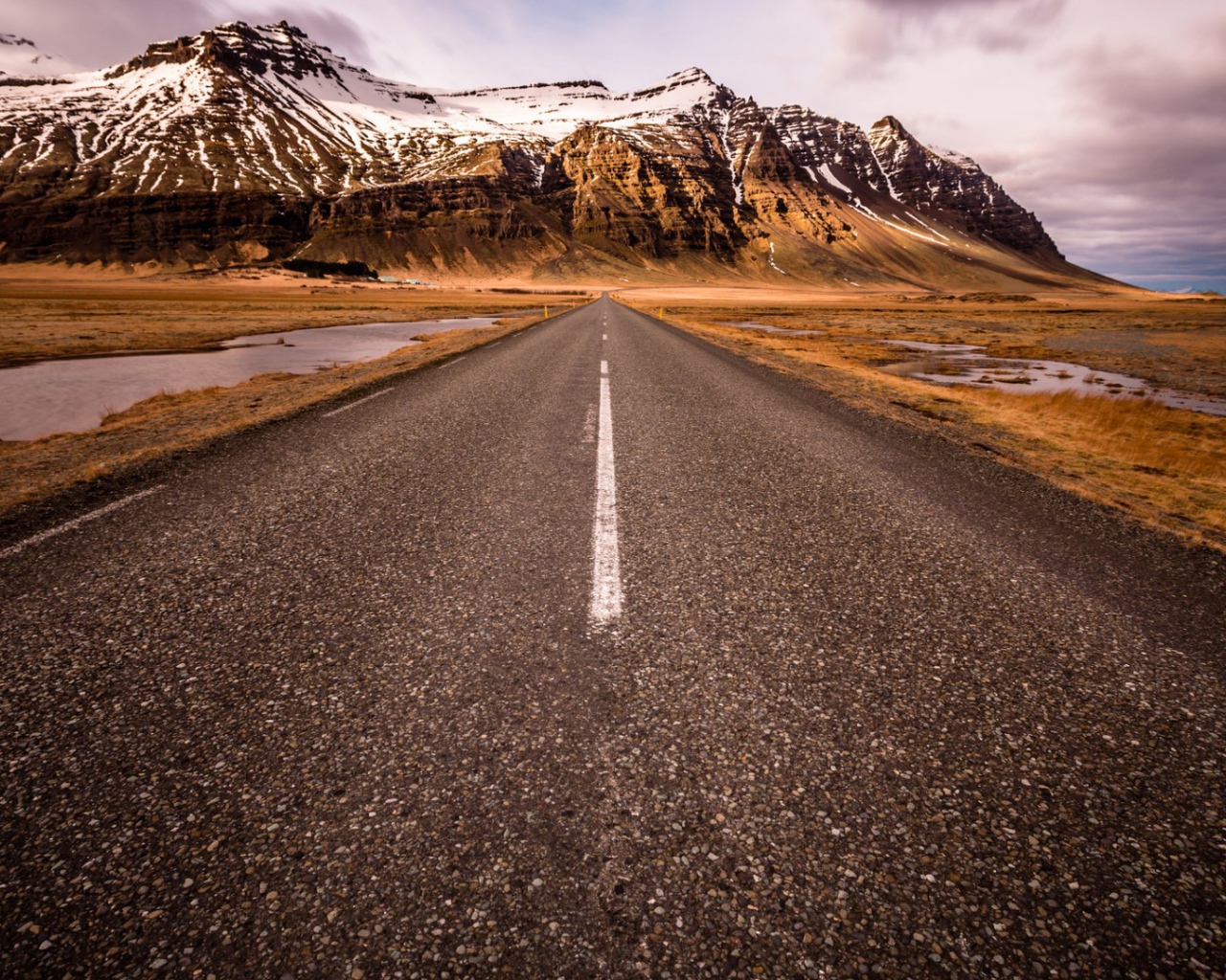 Шоссе в сторону гор