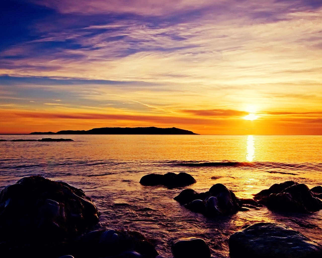 Восход на пляже