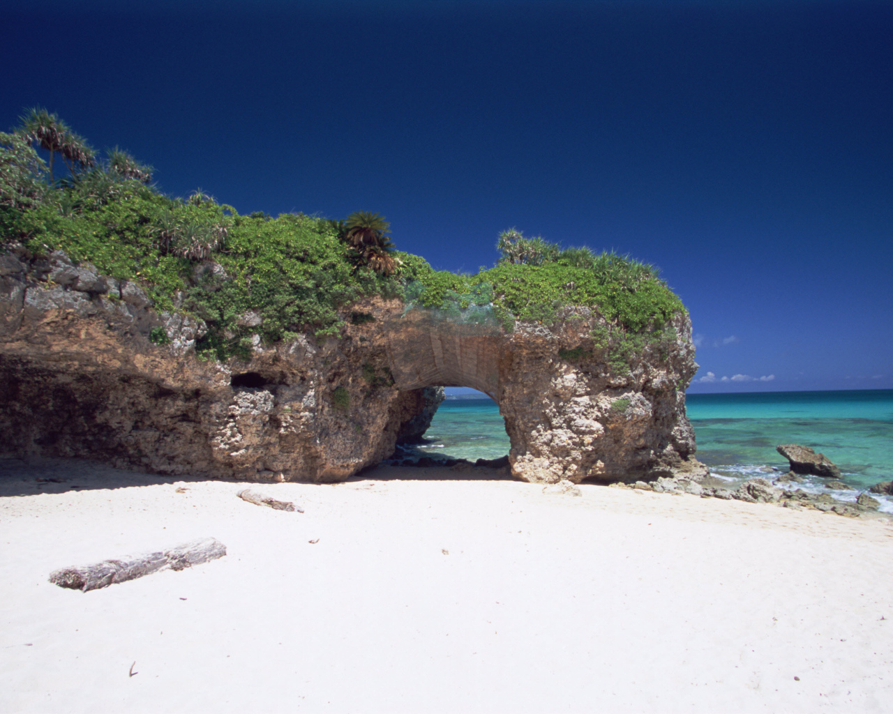 Красивое фото белого пляжа