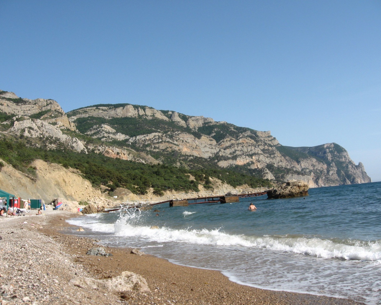 Золотой пляж в Балаклаве