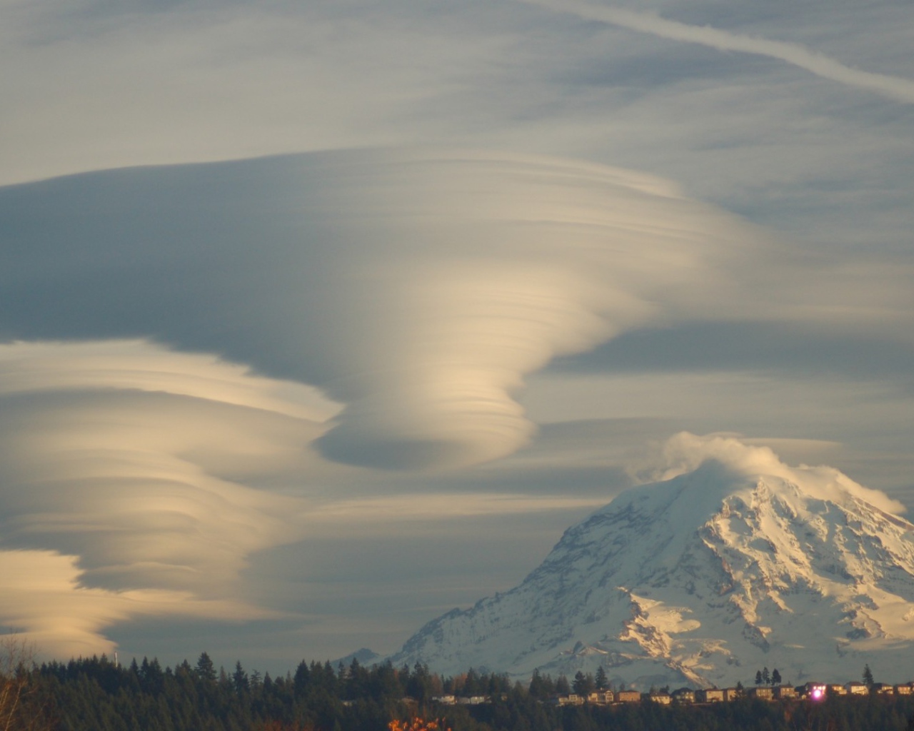 Оригинальные Облака над горами