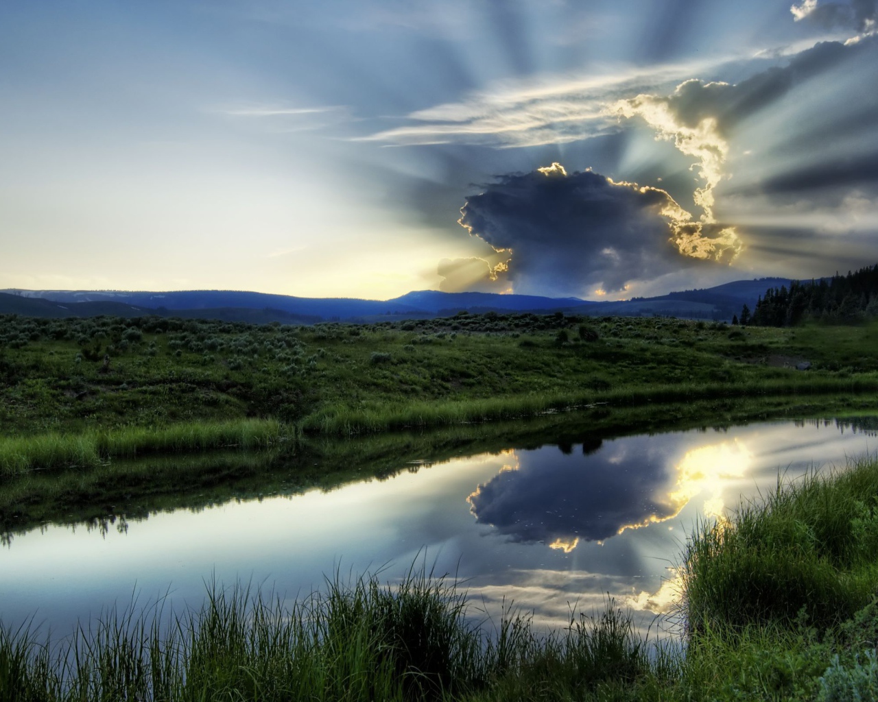 Солнце за тучей