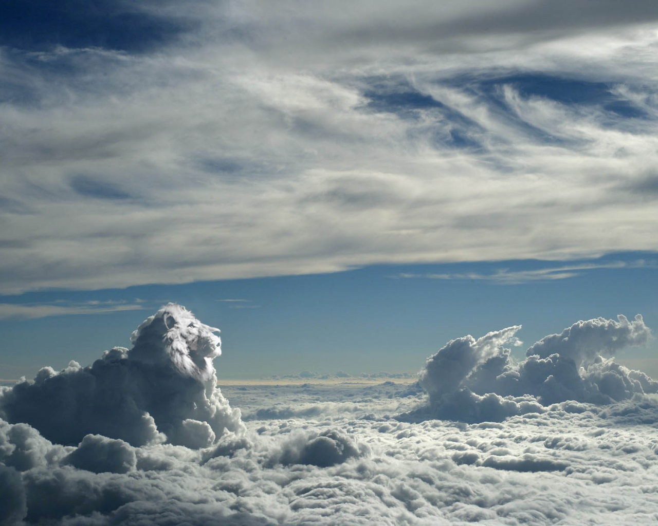 Вид над облаками