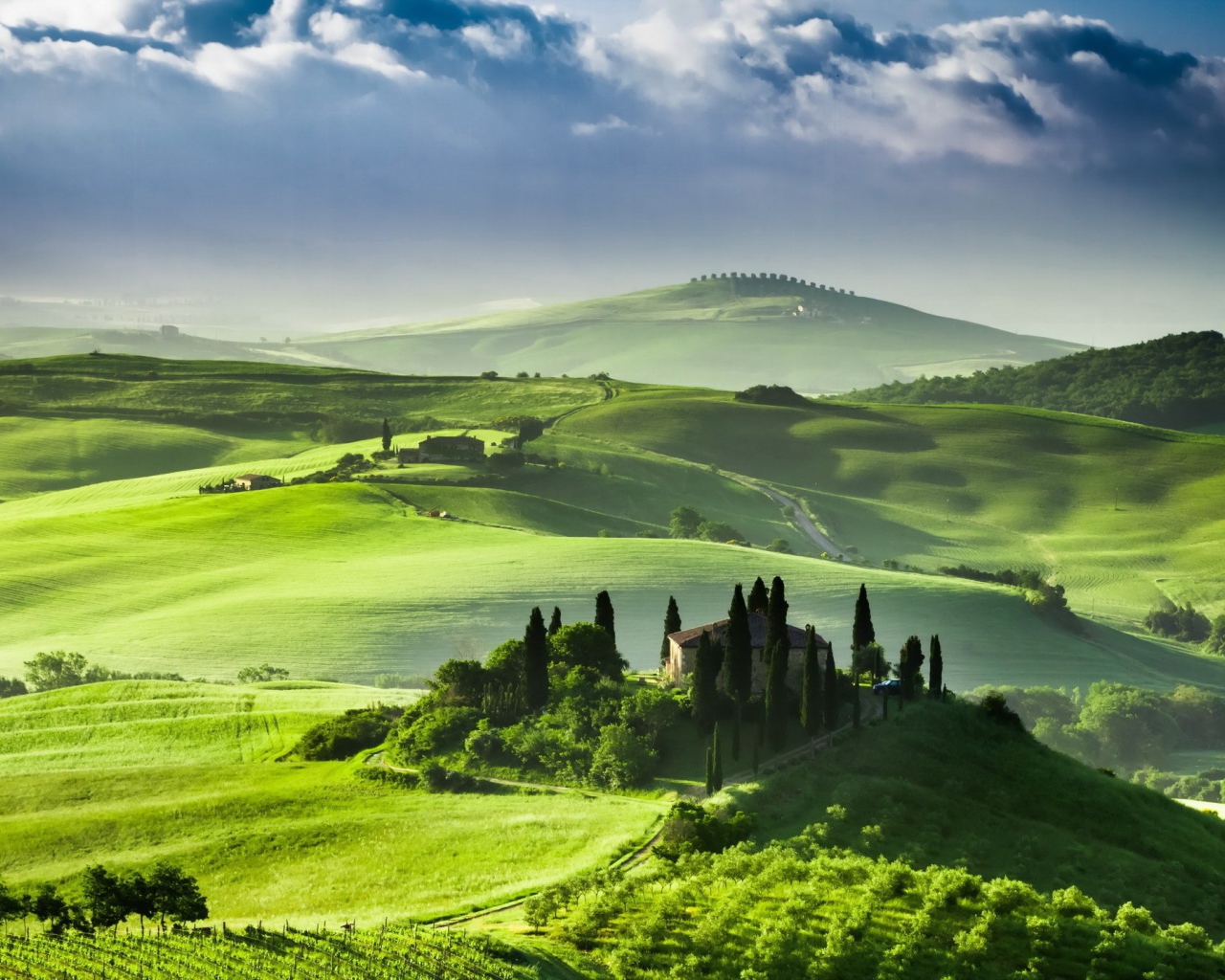 Зеленый пейзаж Италии
