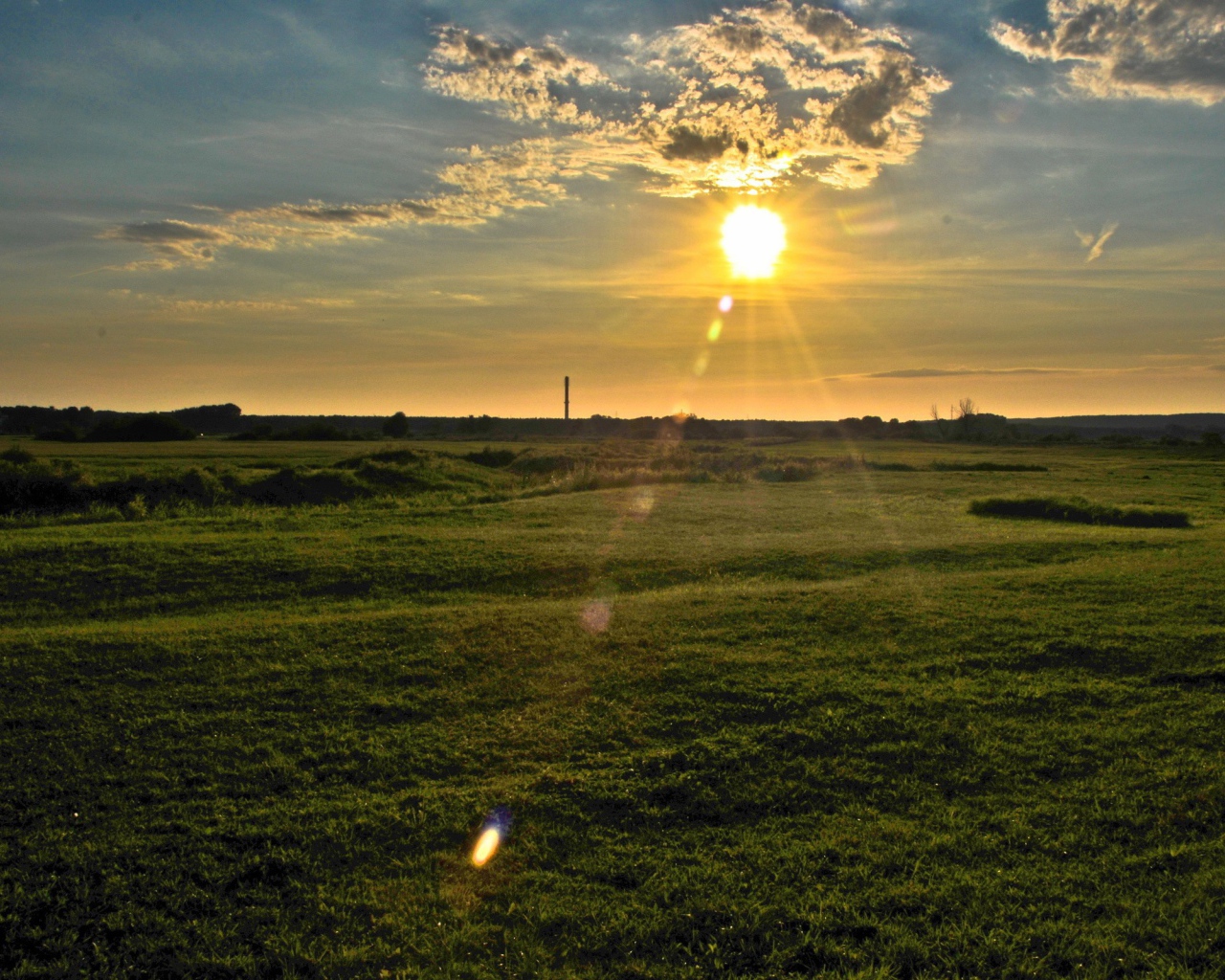 Солнце клонится к закату