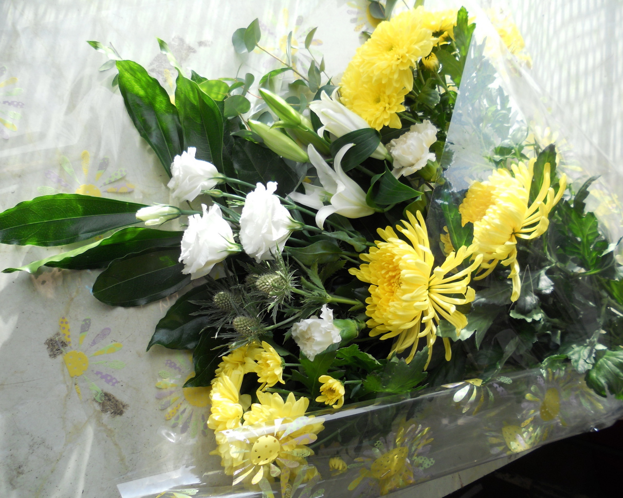 Красивый букет цветов хризантема