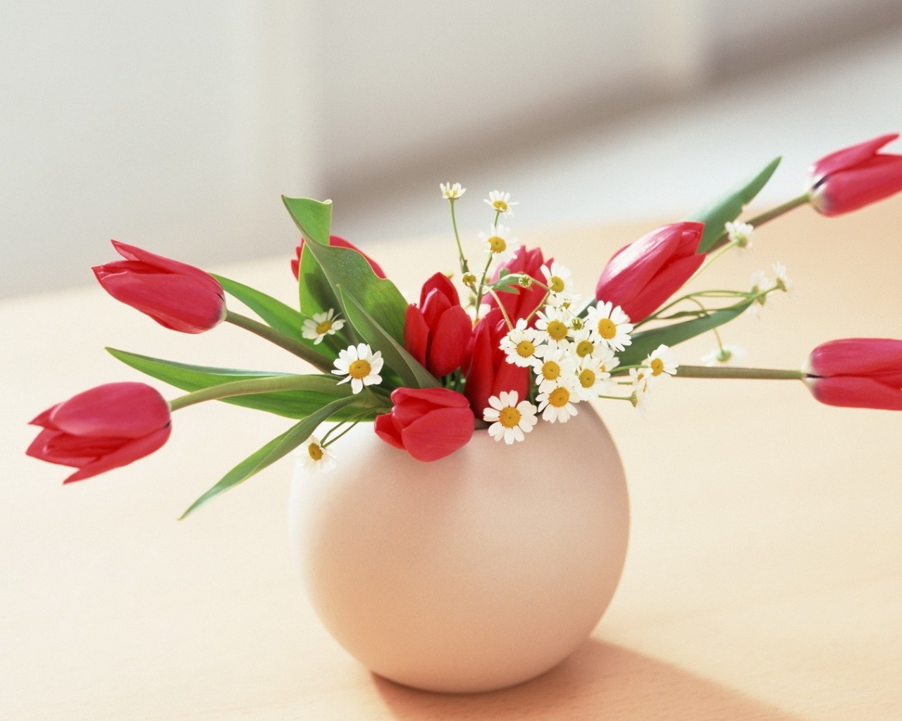 Ваза с цветами