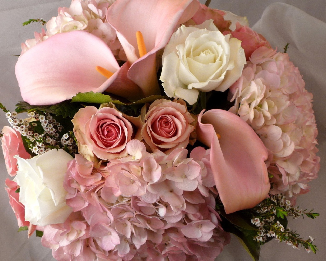 Свадебный букет с розами