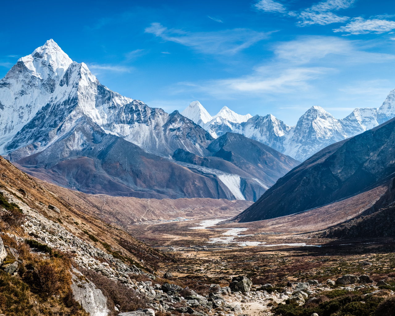 Гора Ама-Даблам в Гималаях