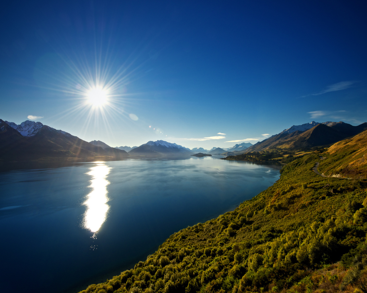 Горное озеро в Новой Зелландии