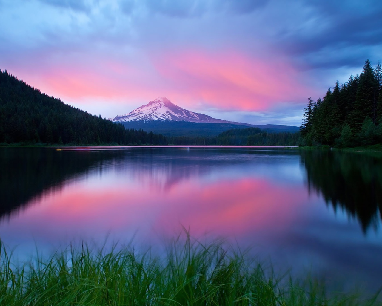 Отражение гор