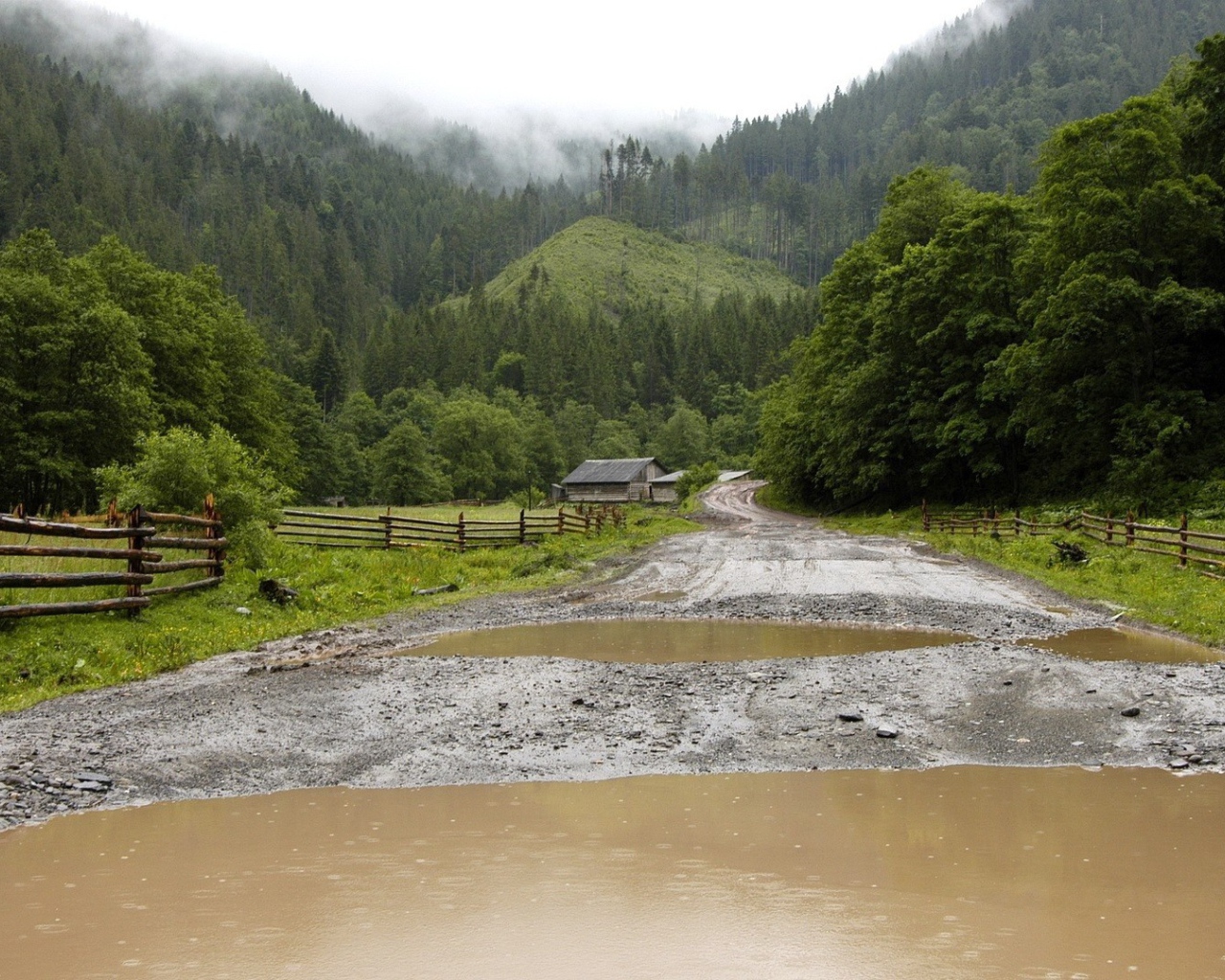 Дождь в горной долине