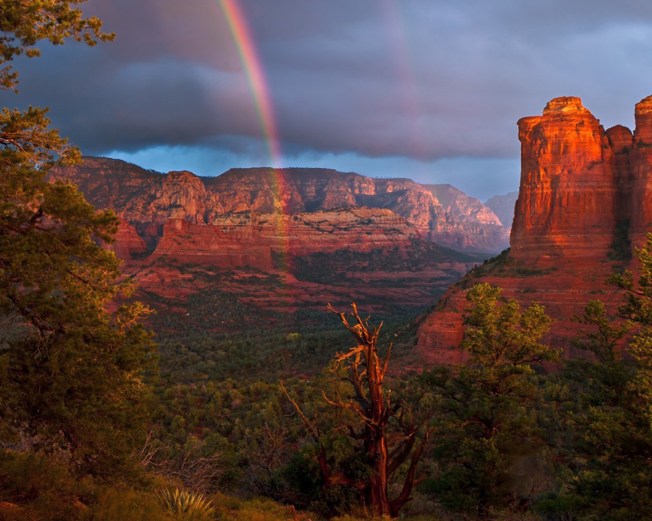 Радуга в каньоне