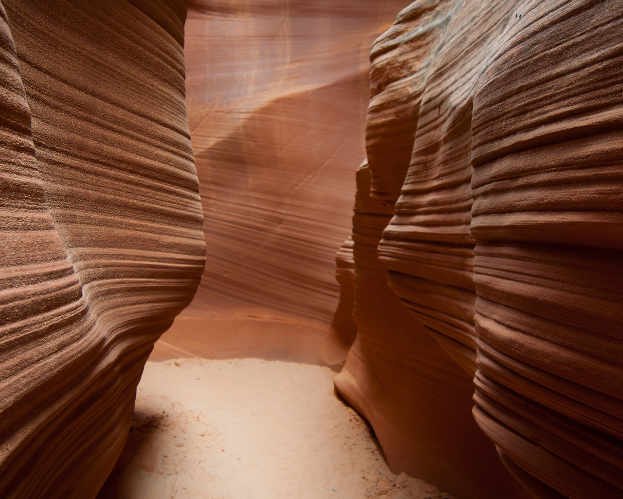 Полосатые скалы