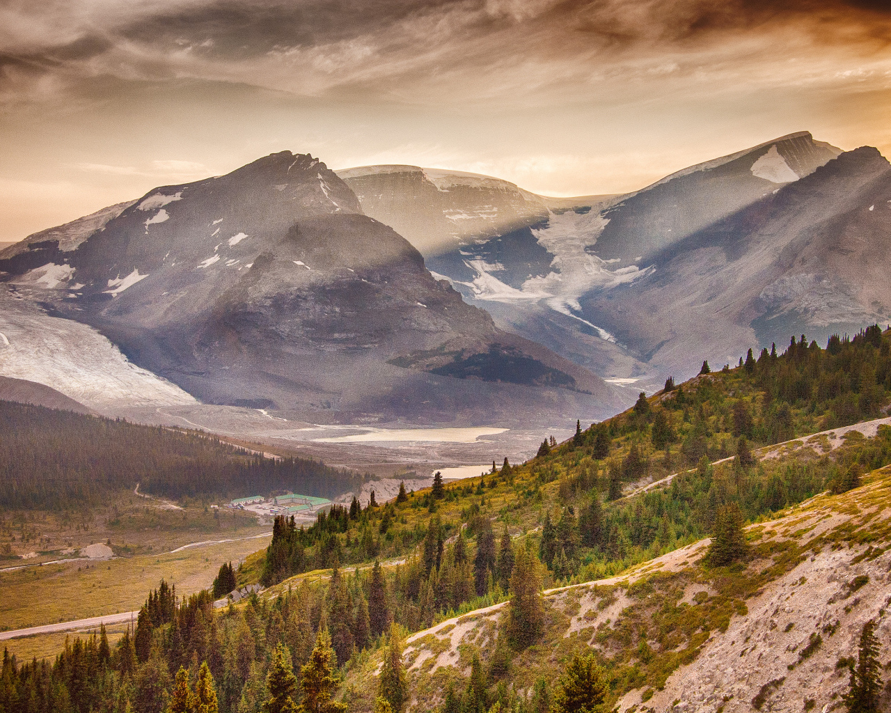 Закат над горами