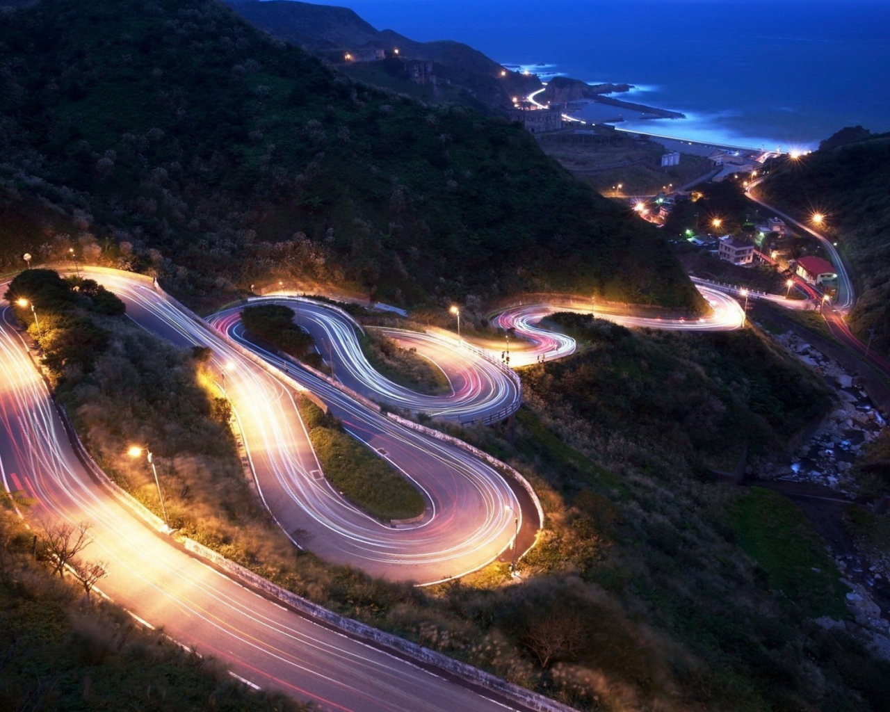 Очень извилистая горная дорога