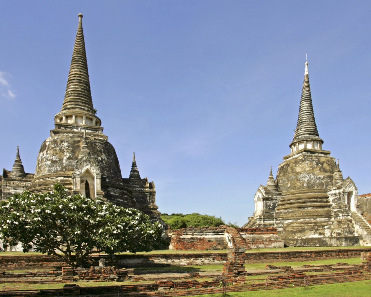 Буддийские пагоды