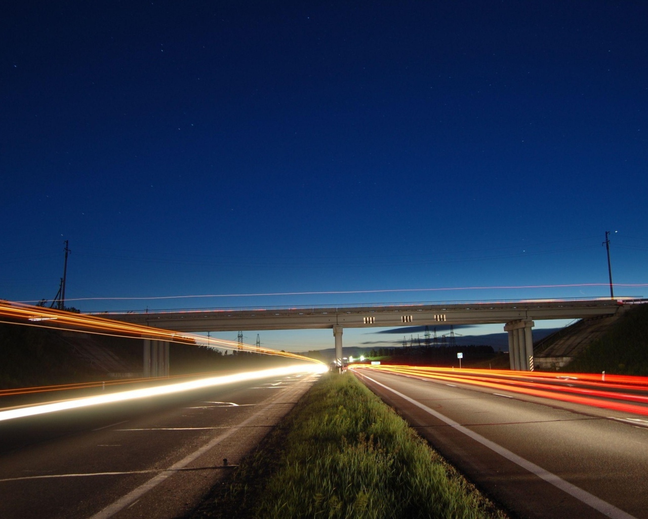 Ночная автомагистраль