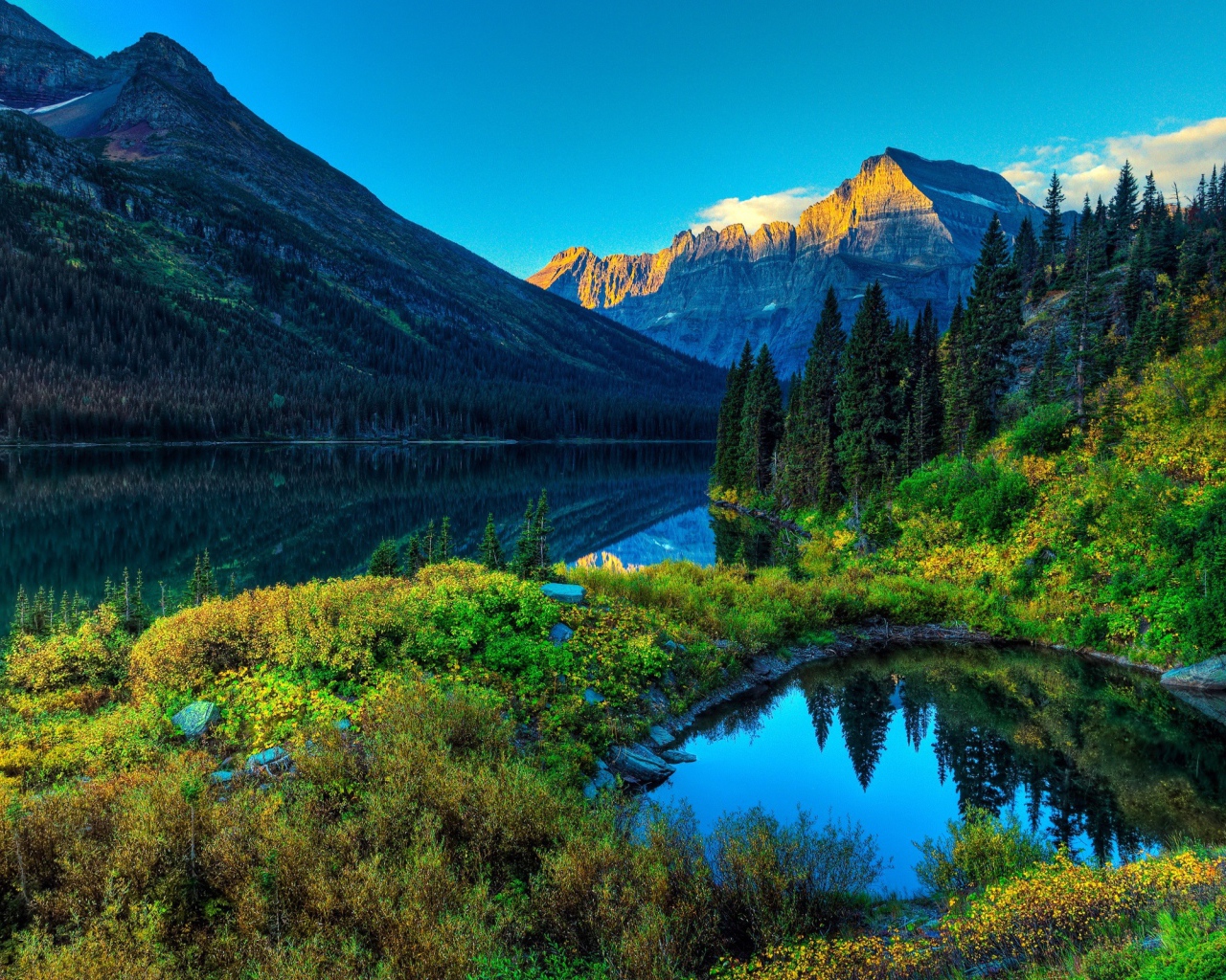 Тихое озеро в горах