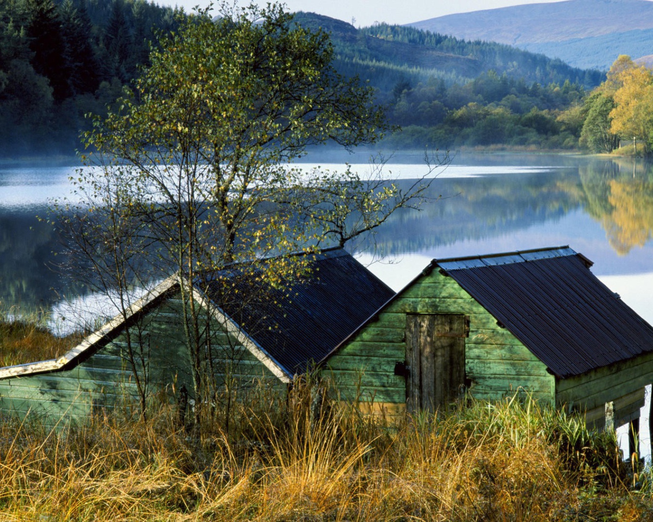 Деревянный Дом на озере