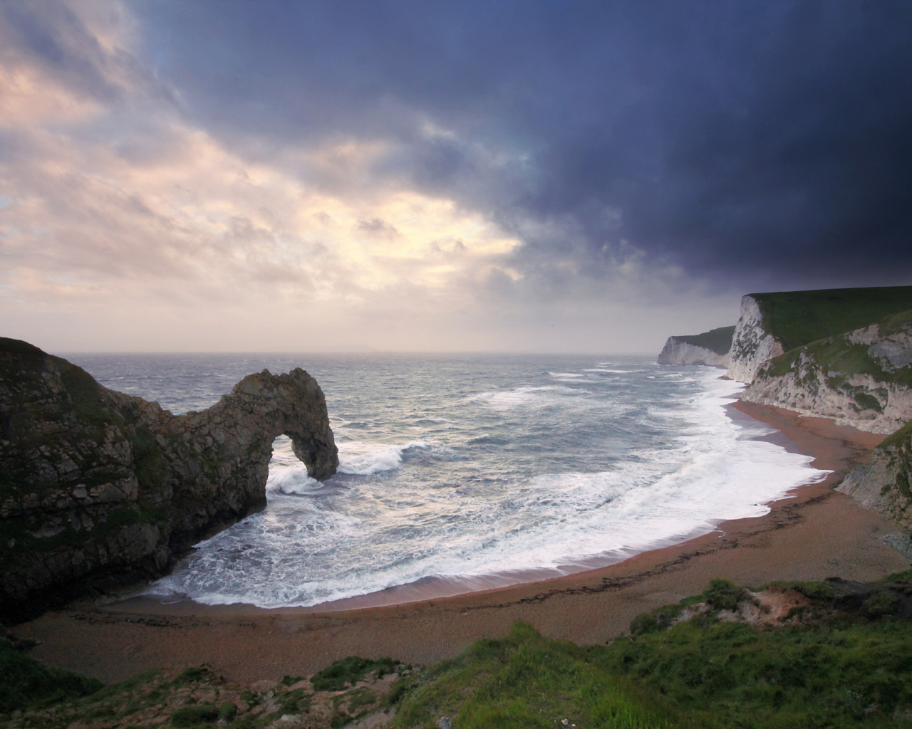 Арка в скале